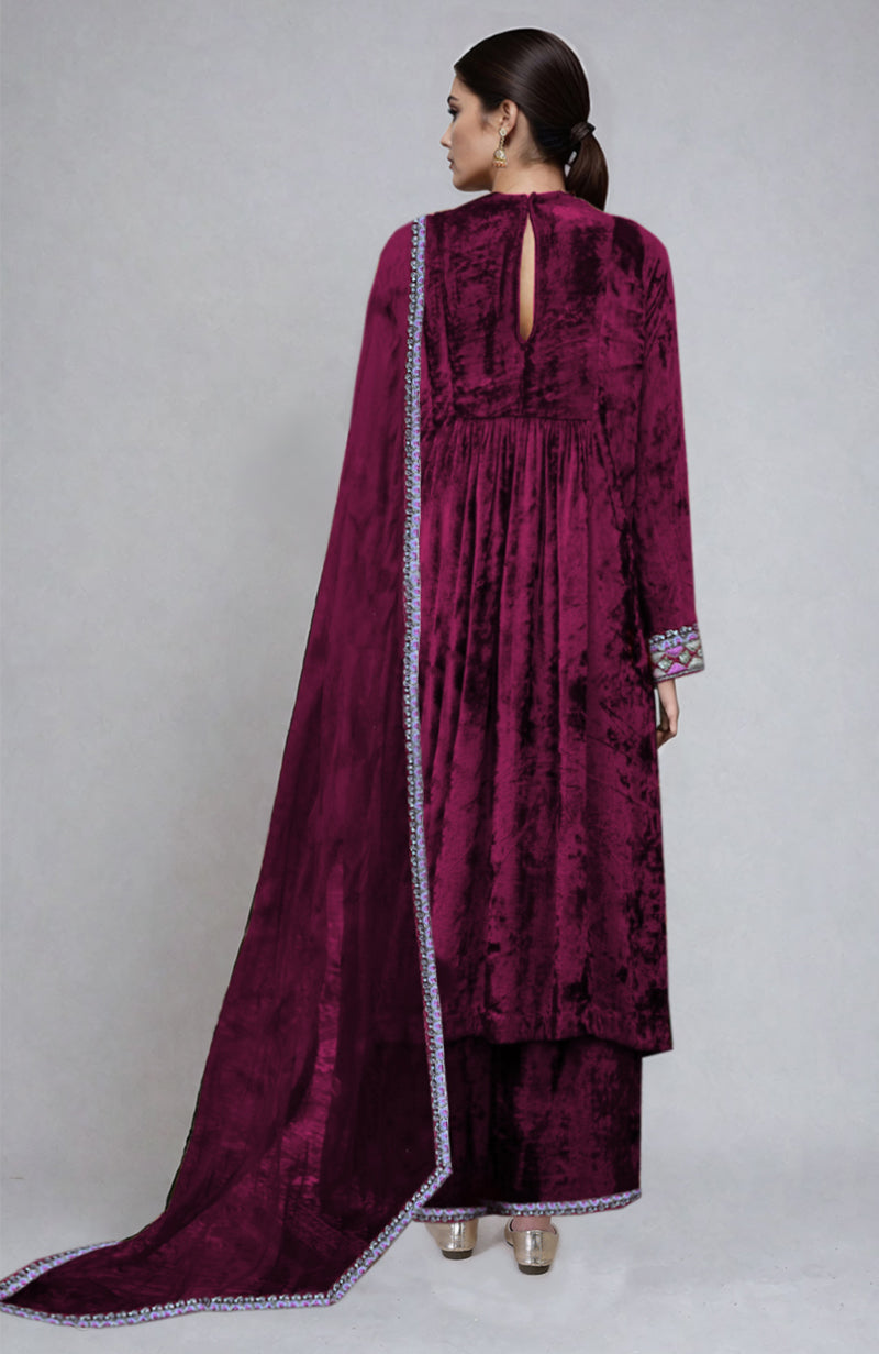 Bright Rose Resham & Zardozi Hand Embroidered Velvet Kurta  Set