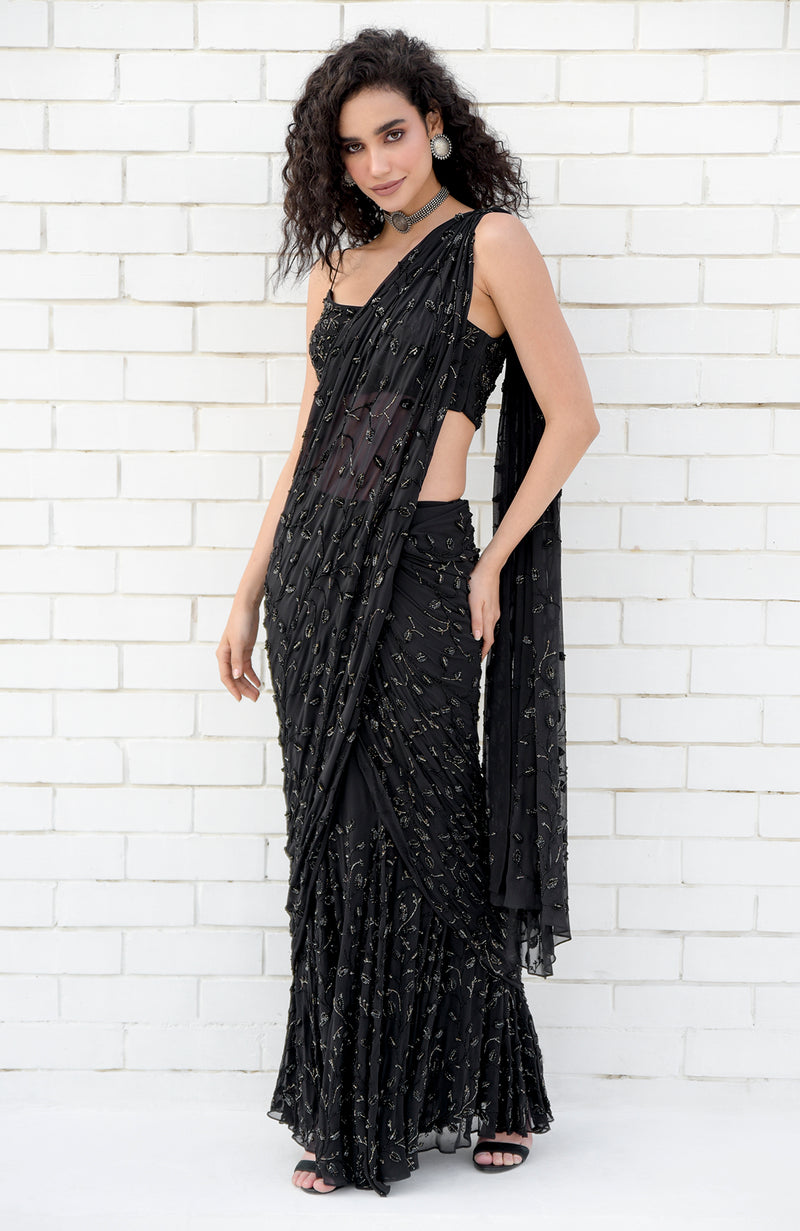 10 Drape Sarees You Ought to Have for Comfort this Festive Season!