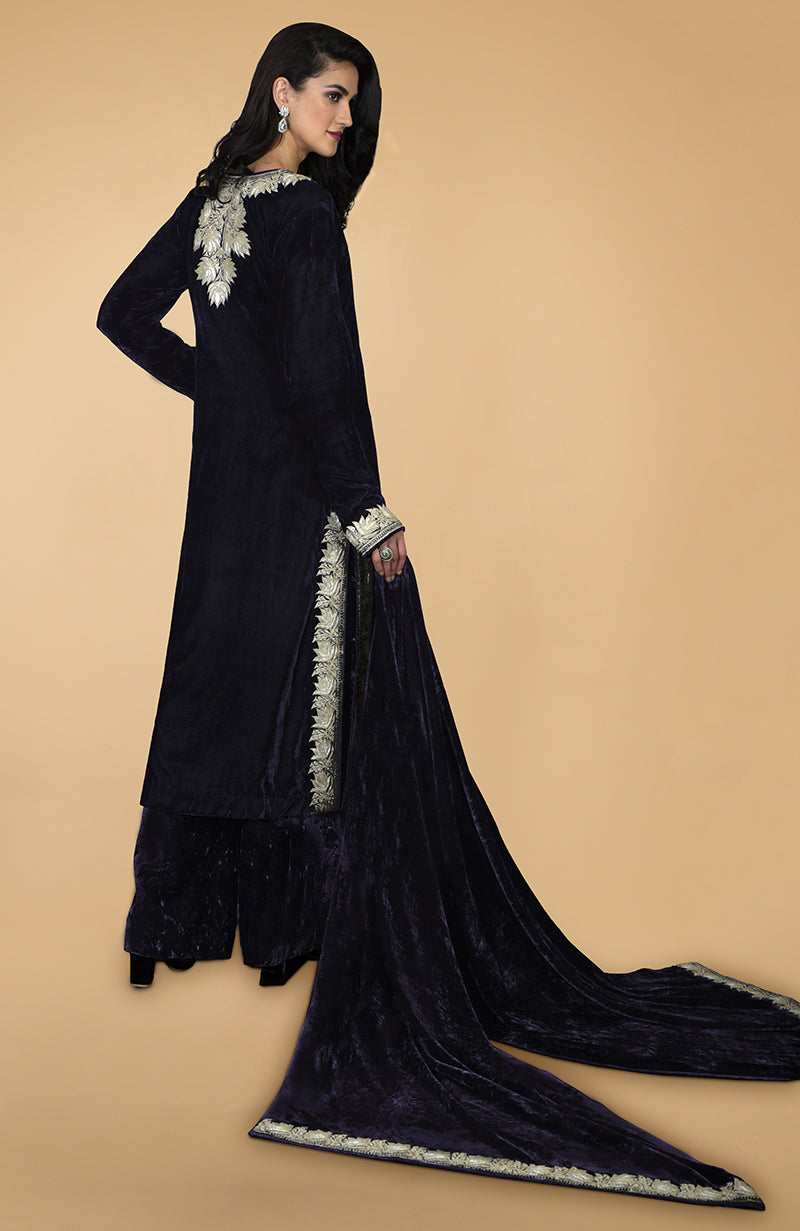 Midnight Blue Silk Velvet Kashmiri Tilla Embroidered Kurta Set With Dupatta