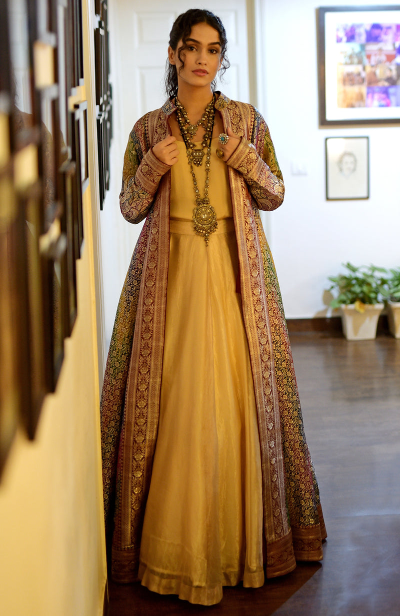 Rangkat Banarsi Silk Handwoven Peshwa Jacket Set