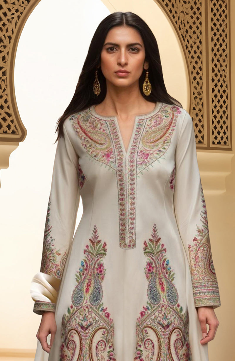 Regal ivory Paisley Embroidered Skirt Set