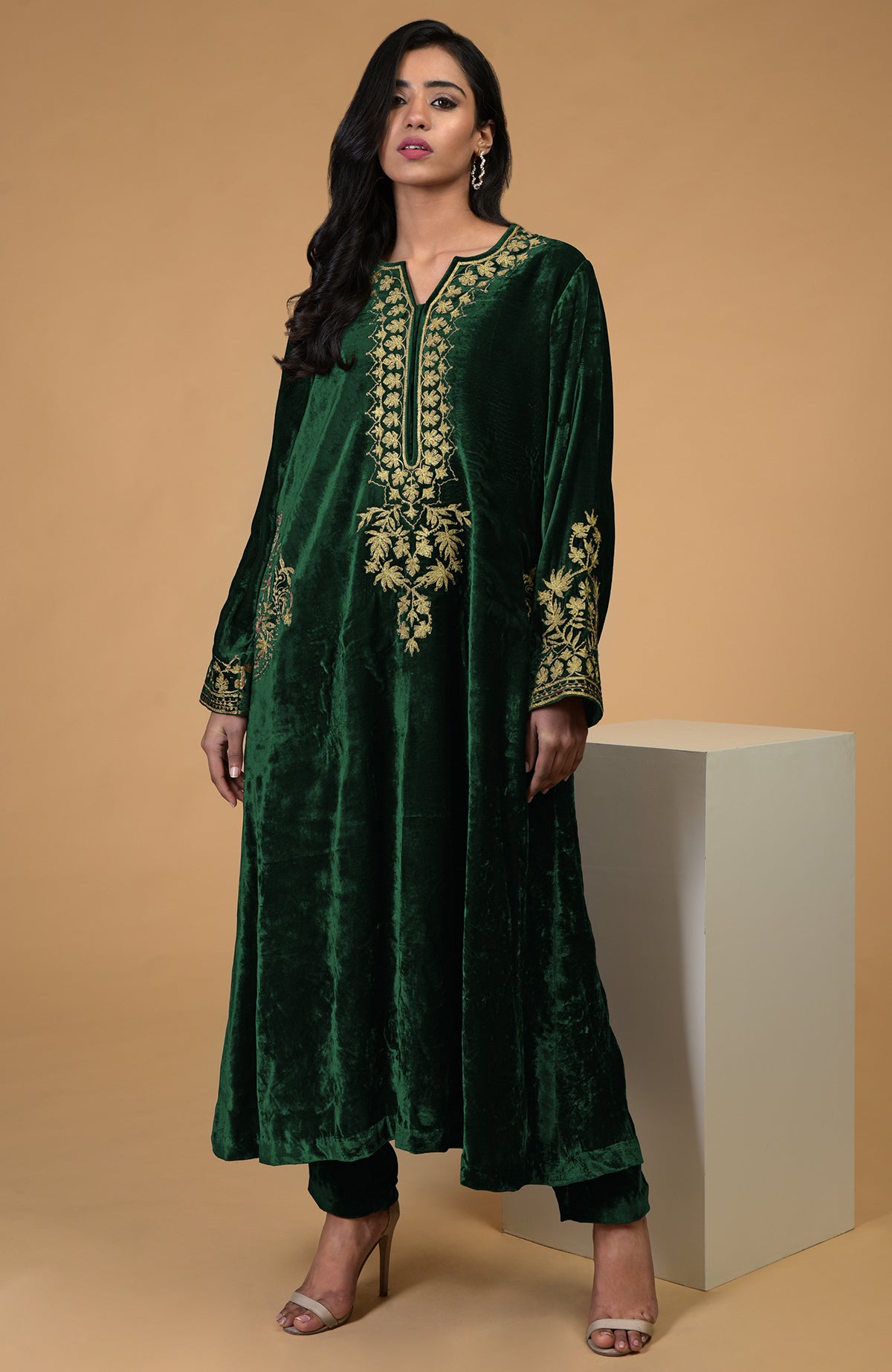 Emerald Green Kashmiri Tilla Aari Embroidered Choga Kurta Set – Talking ...